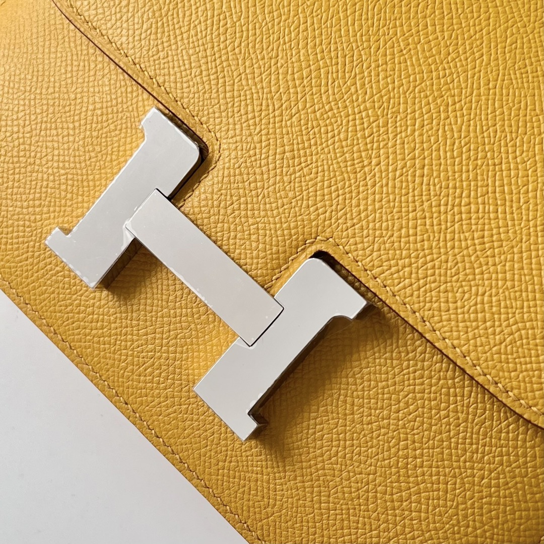 Hermes Constance 24cm Shoulder Bag In Yellow Amber Epsom Leather